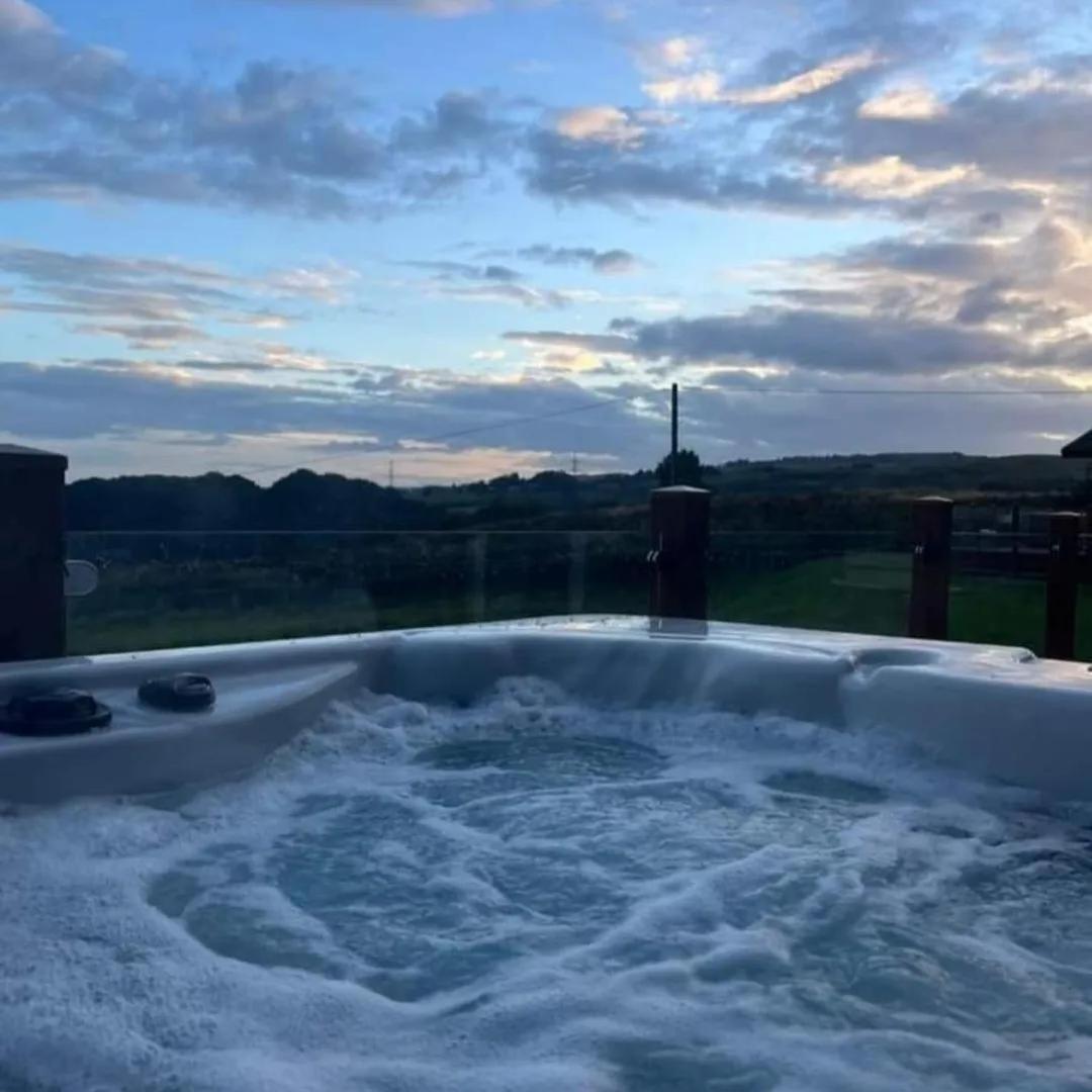 Lochwinnoch Luxury Family Beechwood Lodge With Hot Tub מראה חיצוני תמונה